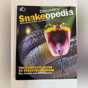 Discovery Snakeopedia: The Complete Guide to Everything Snakes Book for Kids